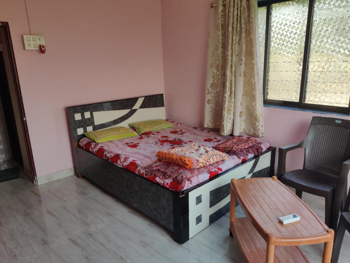Gulmohar Cottages - Home Stay In Alibag Bagian luar foto