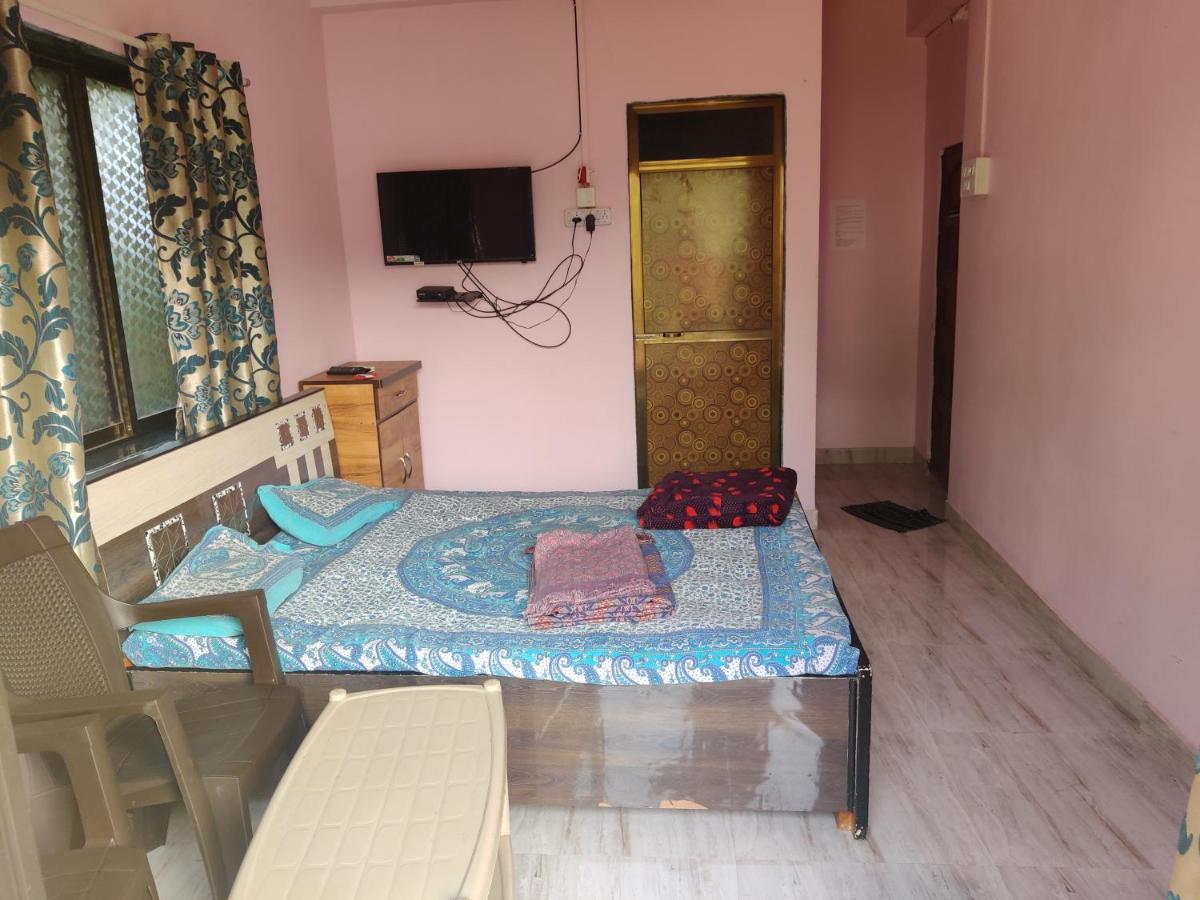 Gulmohar Cottages - Home Stay In Alibag Bagian luar foto