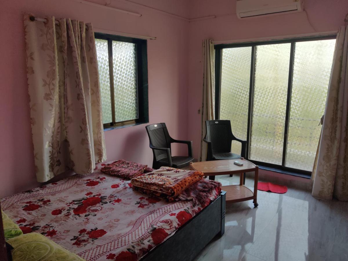 Gulmohar Cottages - Home Stay In Alibag Bagian luar foto