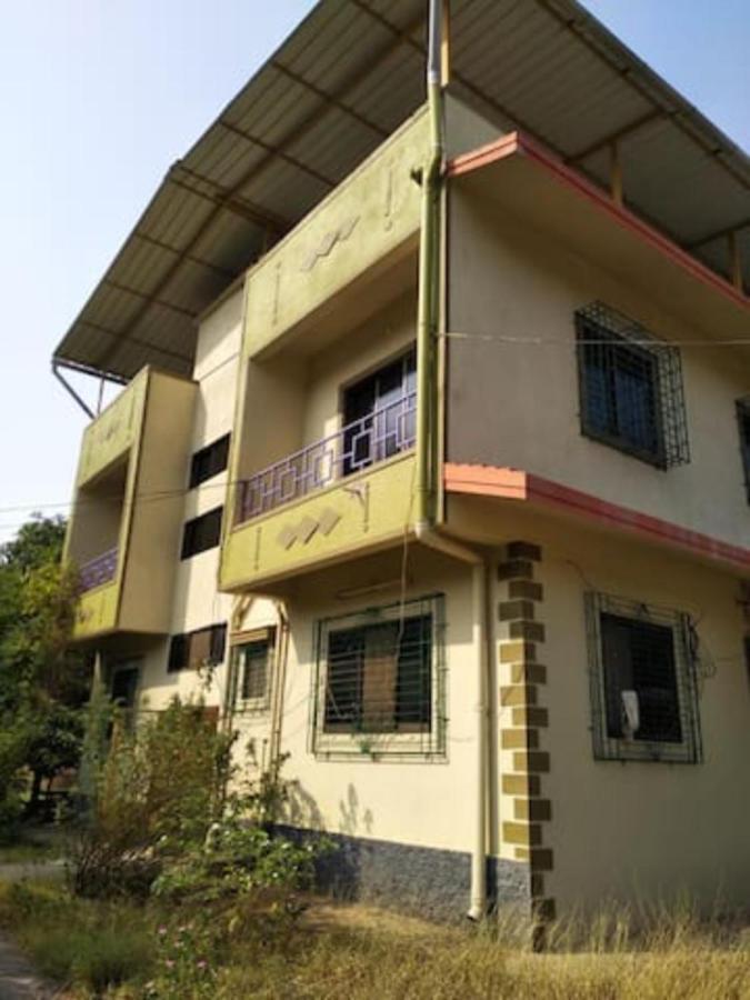 Gulmohar Cottages - Home Stay In Alibag Bagian luar foto