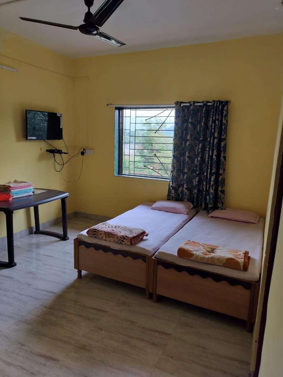 Gulmohar Cottages - Home Stay In Alibag Bagian luar foto