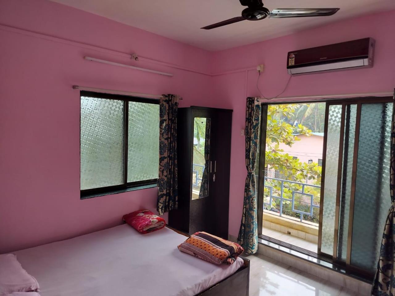 Gulmohar Cottages - Home Stay In Alibag Bagian luar foto